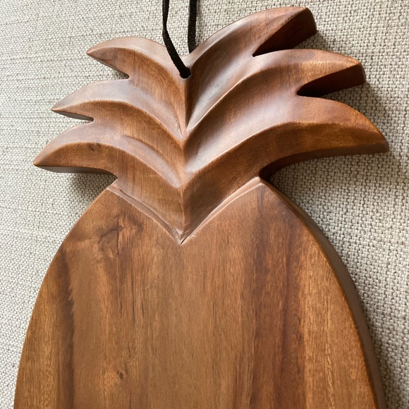 Kamari Woods Pineapple Cutting Board,Charcuterie Tray,Serving Platter,Handcarved - Picture 4 of 7